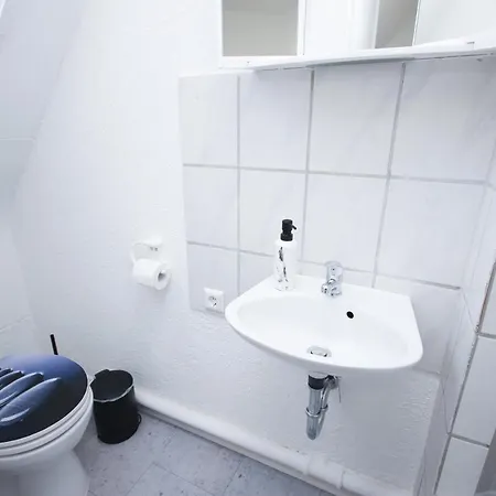 Appartement Alfa 2 Zimmer Mitarbeiter Monteure Nahe Daimler Kueche Netflix Inet Wm